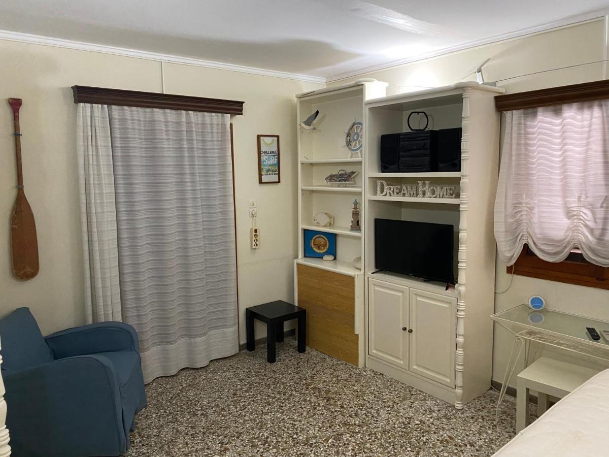 Alexia'S Beach House Kato Assos Екстер'єр фото